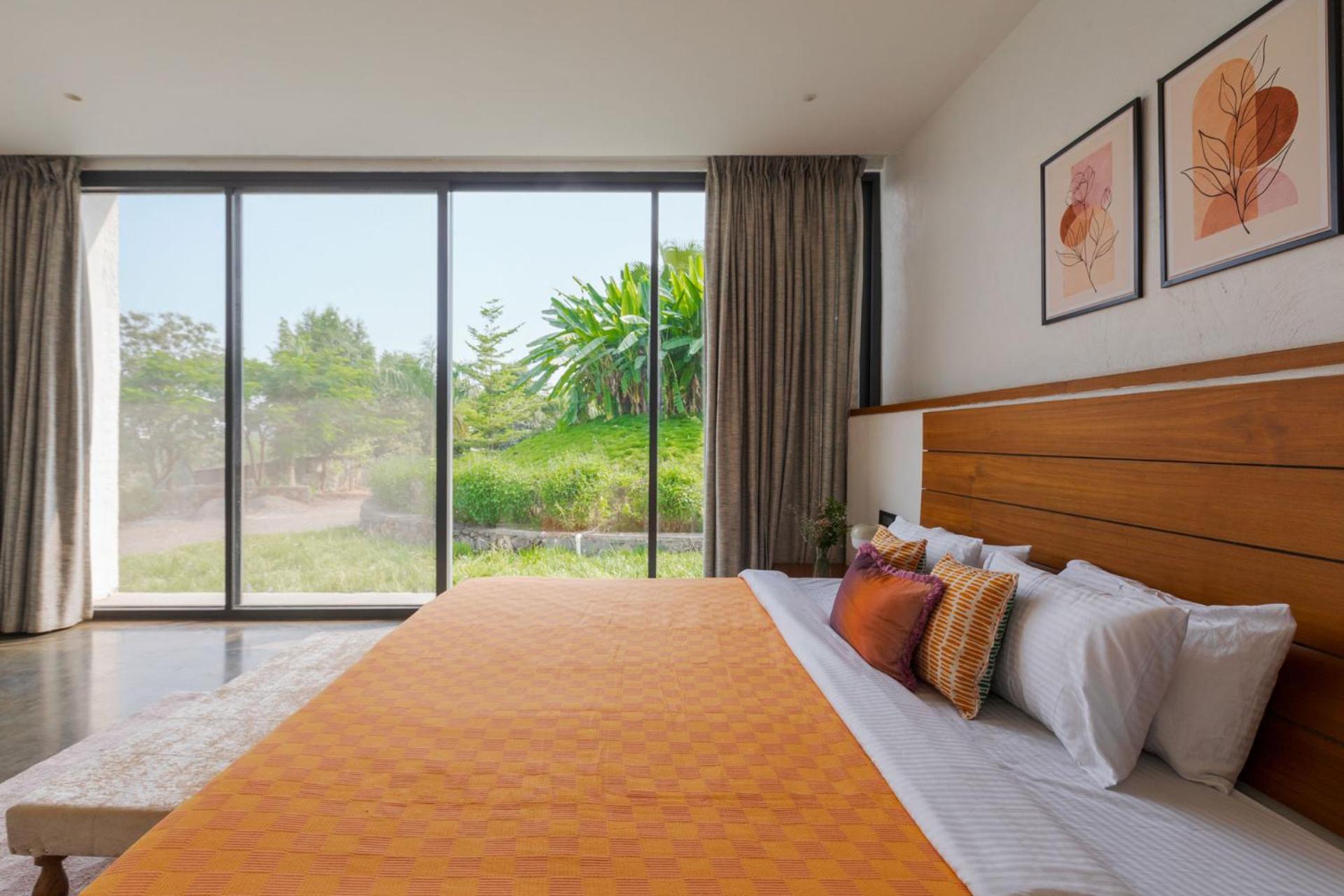 Open House By Stayvista - Nestled In Nature, Featuring A Swimming Pool & Expansive Lawn For A Serene Retreat Shikrapur Exteriör bild