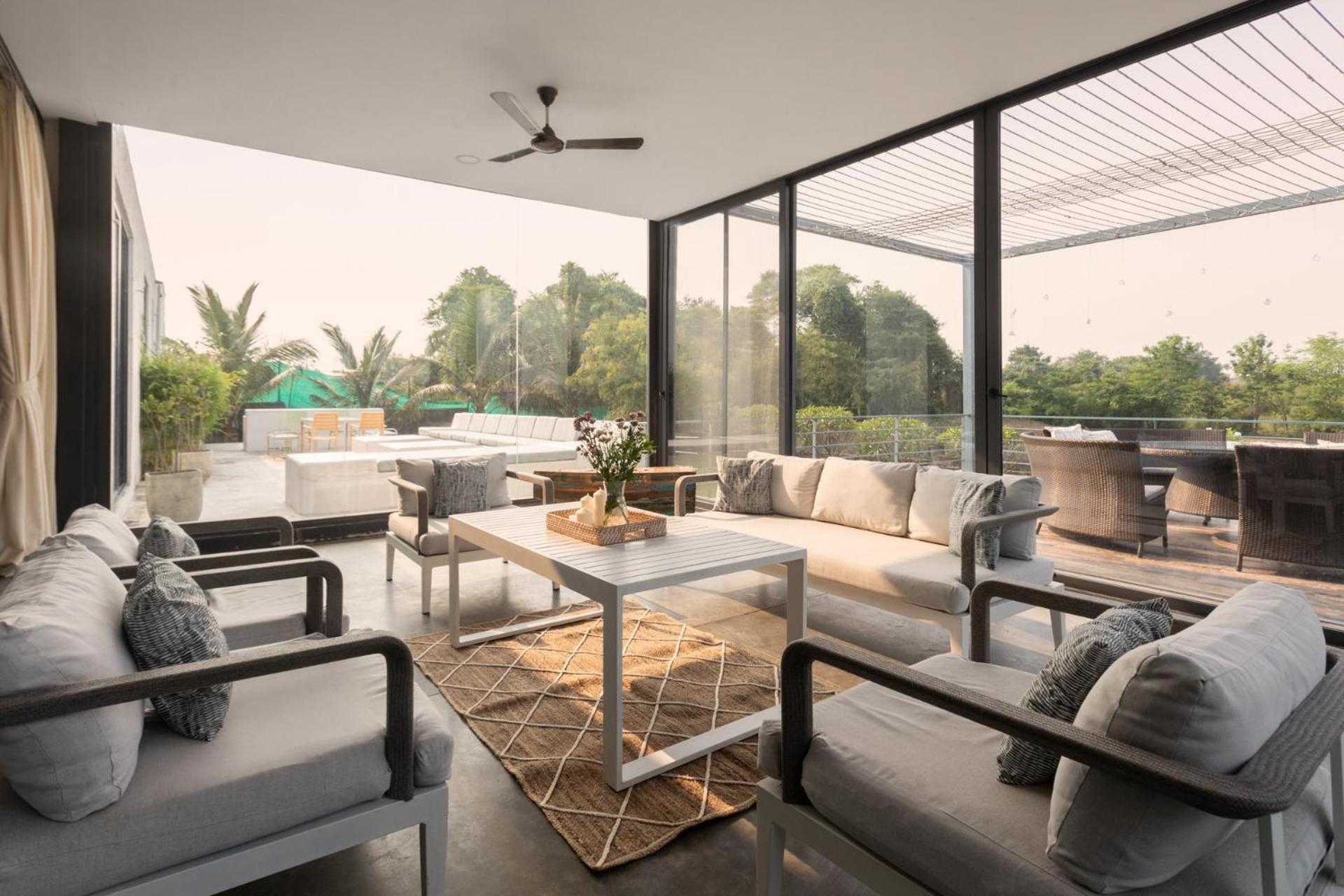 Open House By Stayvista - Nestled In Nature, Featuring A Swimming Pool & Expansive Lawn For A Serene Retreat Shikrapur Exteriör bild