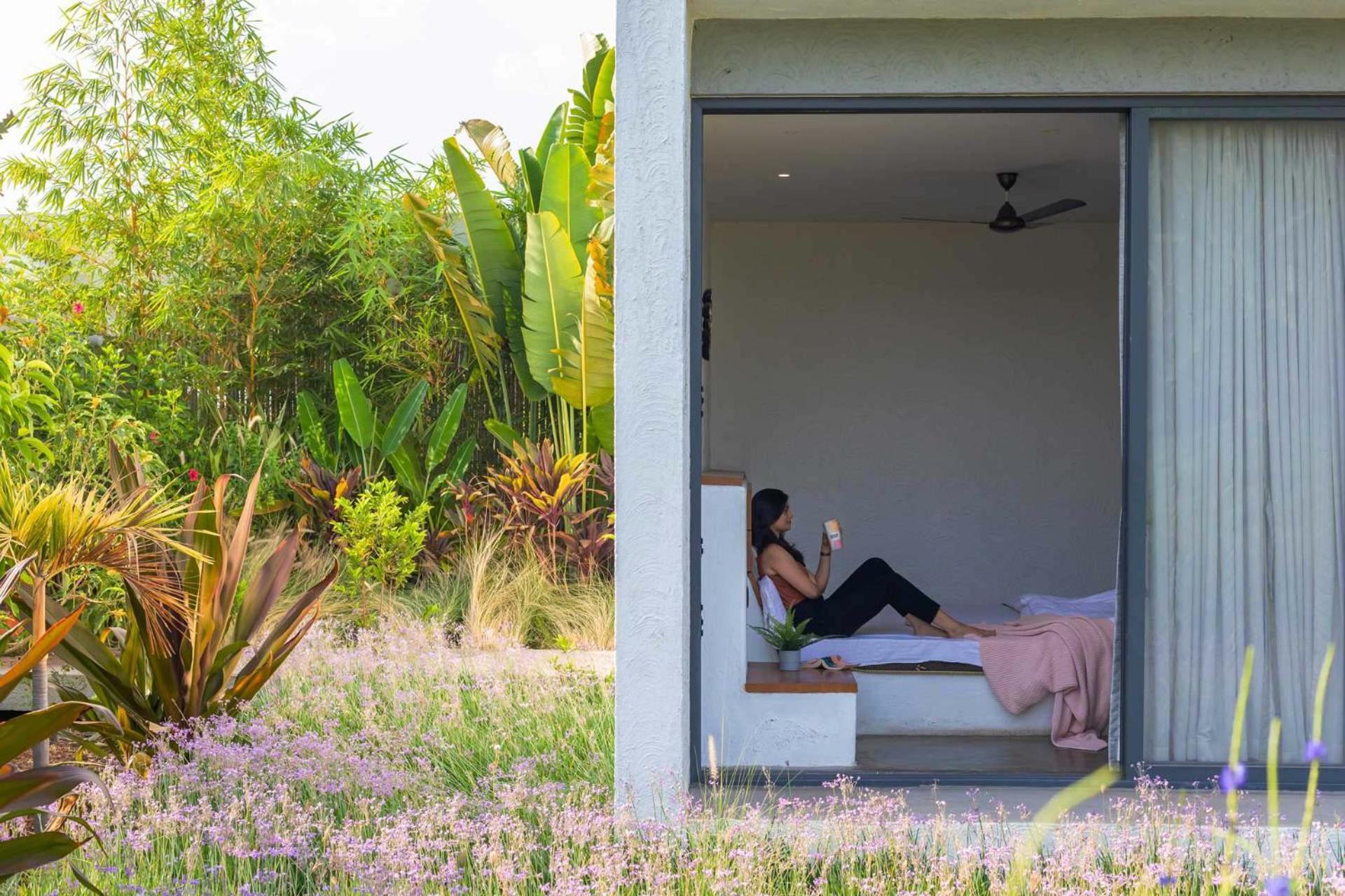 Open House By Stayvista - Nestled In Nature, Featuring A Swimming Pool & Expansive Lawn For A Serene Retreat Shikrapur Exteriör bild